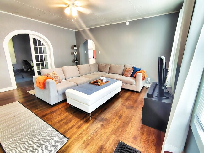1843 Singleton St Unidad SI ID1622828P