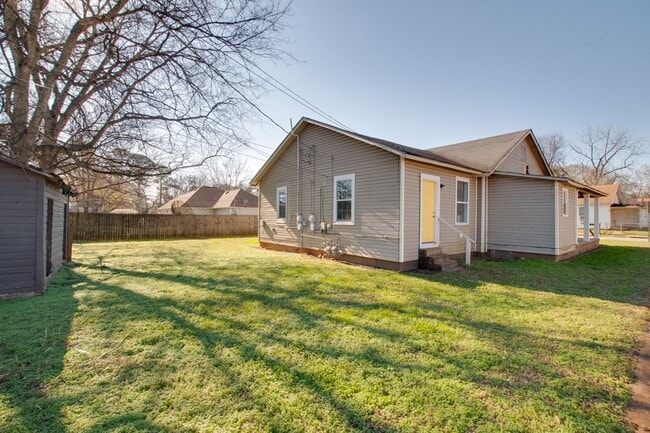 Photo - 3701-3703 Fairview St SW Unit 3701 Fairview Street