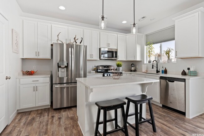 Photo - 1675 W Parkview Dr
