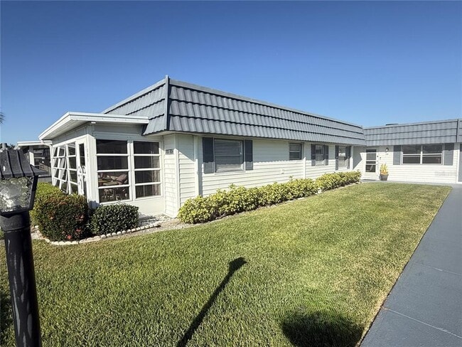 Photo - 205 Andover Pl N Unidad 101