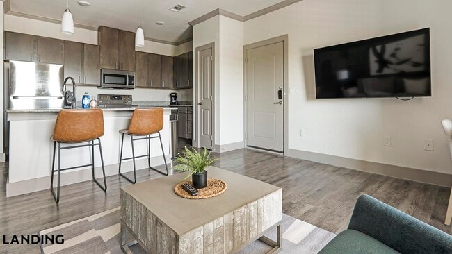 Photo - 12500 Shadowglen Trce Unit 5305