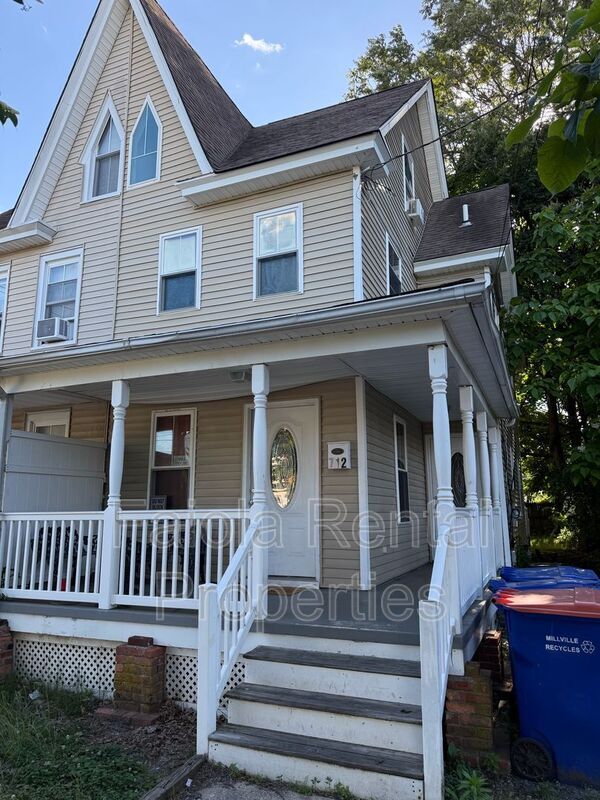 Photo - 712 N 4th St.