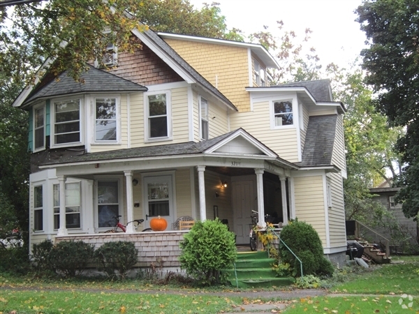 Building Photo - 321 E Falls St Rental