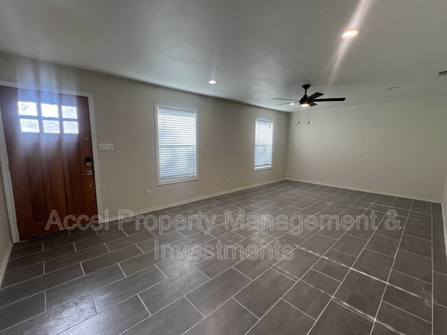 Photo - 4701 N 6th St