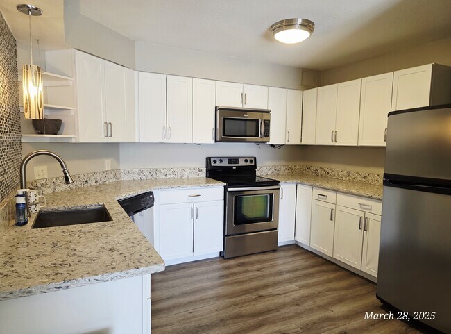 Photo - 1625 Larimer St