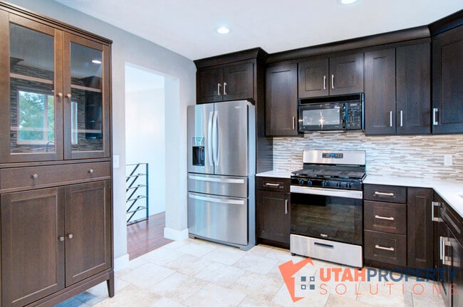 Photo - 9852 Pinehurst Dr