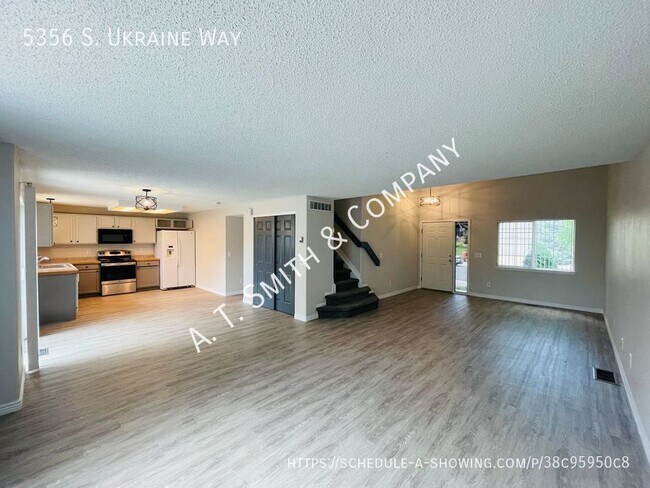 Photo - 4 Bedroom, 2-Story House in Saddle Rock Ri...