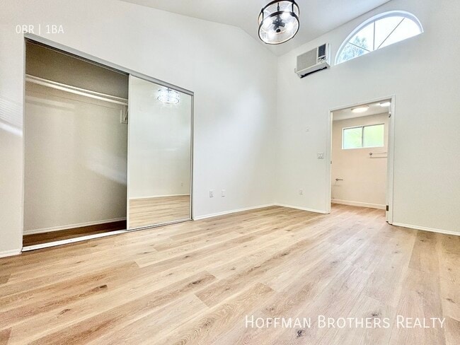 Photo - 2448 Beachwood Dr Unidad 5A