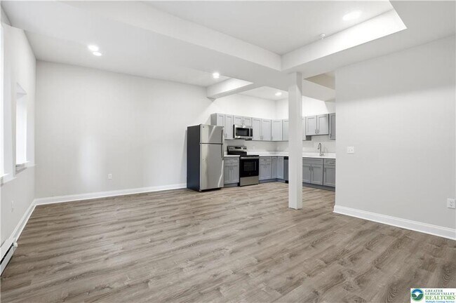 109 S Centre St Unit 3