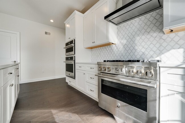 Photo - 22 Silent Nest Wy