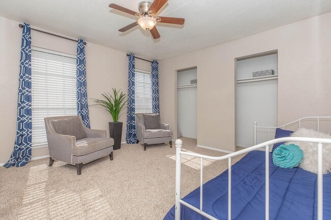Waterford Grove Apartments