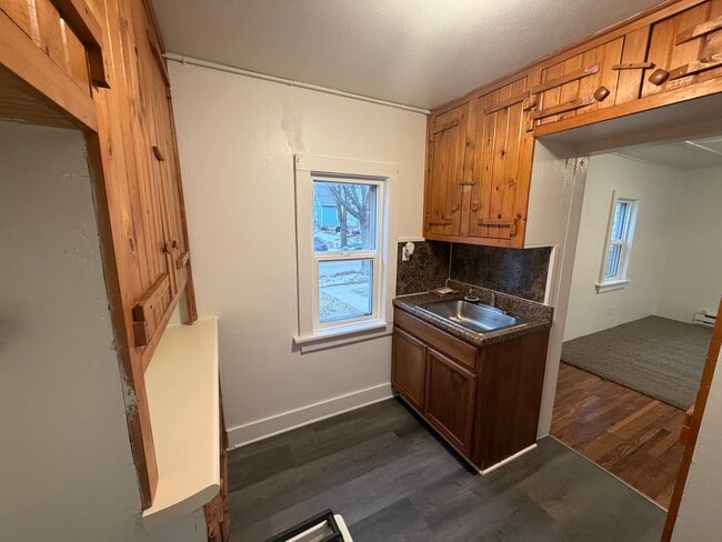 Cocina - 6318 W Grant St