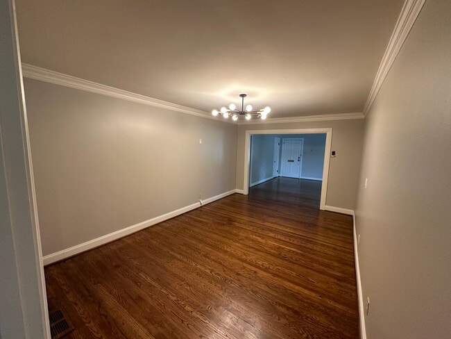 Photo - 5920 Hawthorne Rd