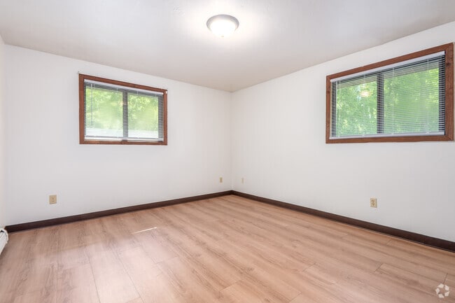 3 habitaciones, 1 baño - 900 pies cuadrados - Dormitorio