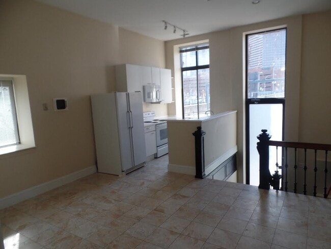 Building Photo - 108 Richmond St Unit 1 Rental