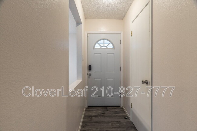 Photo - 7627 Pipers Swan St