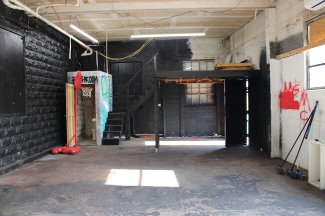 Photo - 4 W Cecil Ave Unit 8