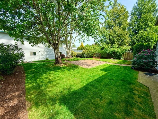 Photo - Large 980sq. 1 bedroom apartment with attached garage plus 1 parking space Unit 1206