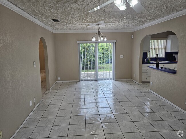 Building Photo - 891 NW 34th Way Rental