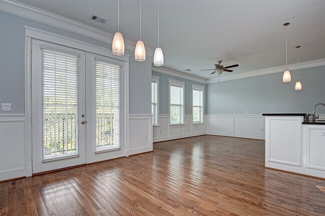 Photo - 2802 Morrison St Unit 310