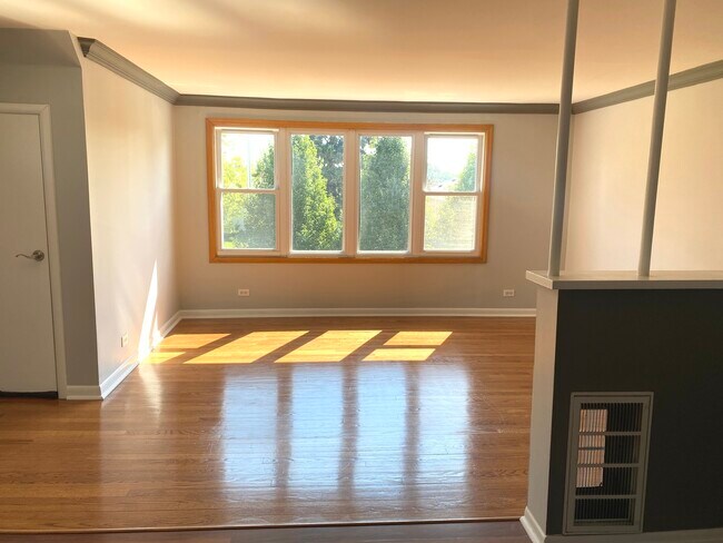 Photo - 4916 S Lorel Ave Apartment Unit 2