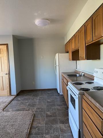 Photo - East Dakota Apartments