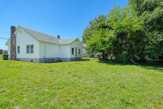 Photo - 151 Church St