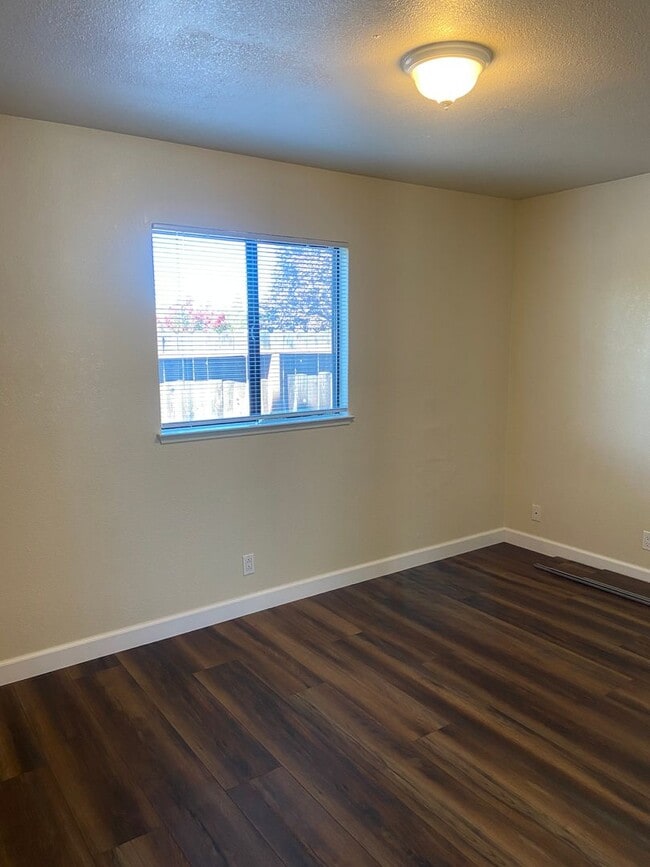 Photo - A 2 Bdrm, 1 Bath near the heart of Roseville!