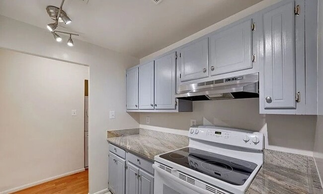 Photo - 1421 Columbia Rd NW