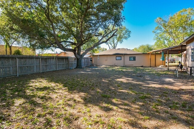 Photo - 2118 Thonig Rd