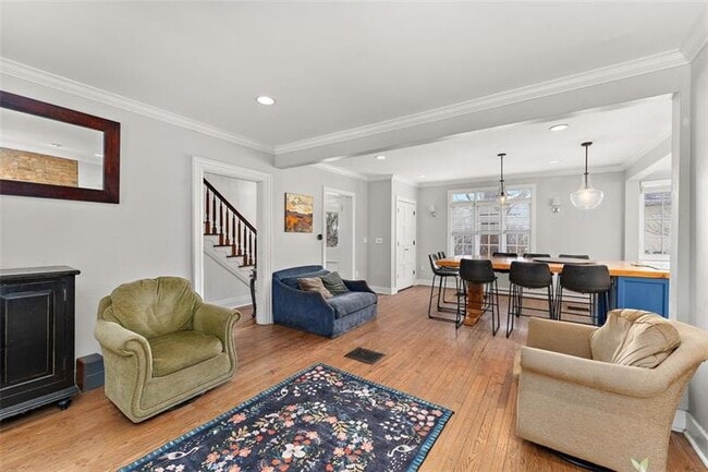 Photo - 732 Orchard Terrace