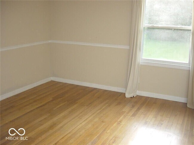 Photo - 6486 N Oxford St