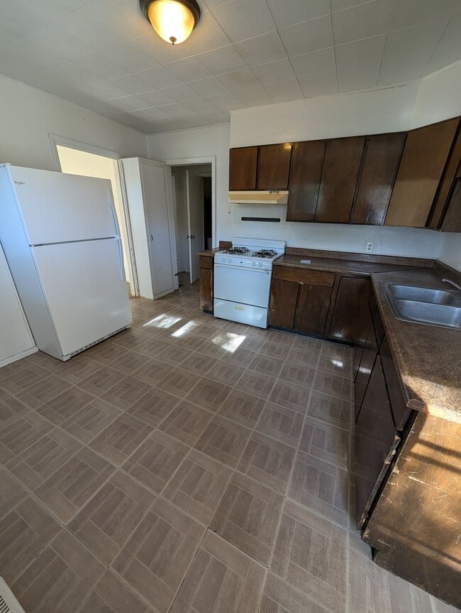 Photo - 346 N Main St Unit 102