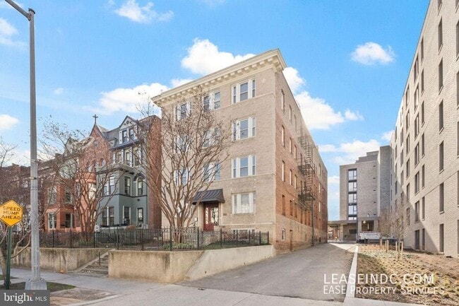 Photo - 1340 Fairmont St NW Condo Unit #402