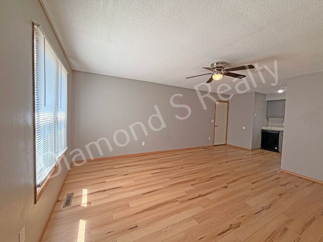 Photo - 1505 W Rainey St Unit B