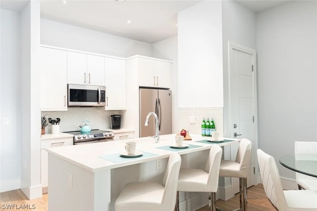 Photo - 101 8th St S Unidad 207