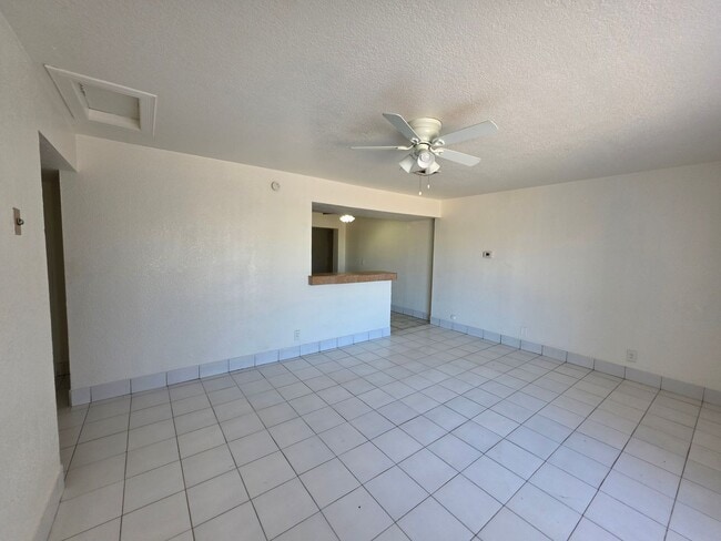 Photo - 331 W Carson Rd Unit # 1