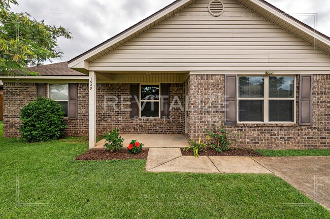 Building Photo - 1549 Majesty Loop
