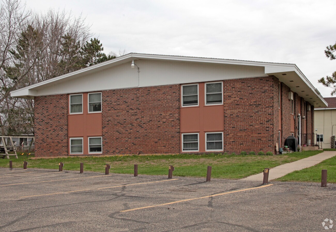 Photo - Spruce Manor Apartments