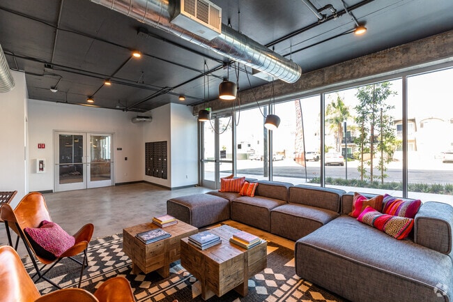 Ollie North Park Lofts