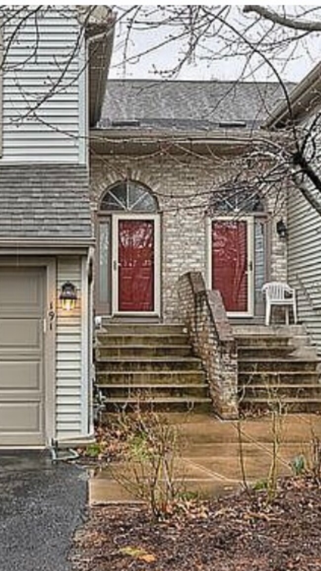 Street view - 191 Crescent Dr Condo Unit 191 Crescent Drive