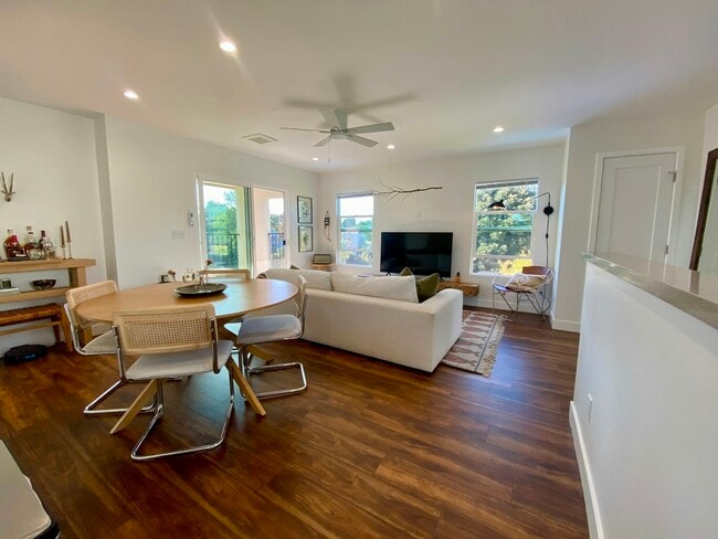 Photo - 2924 32nd St Apartment Unit 2924 32nd Street