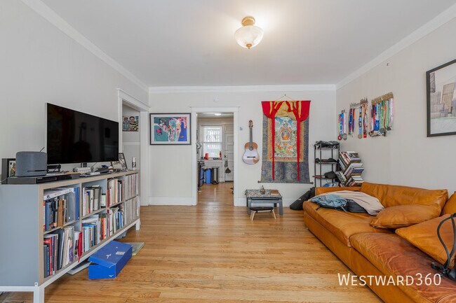 Photo - 1406 W Farragut Ave Unit #1