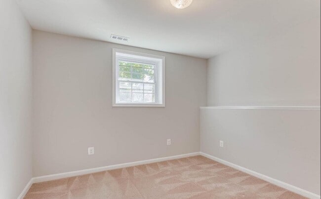 Photo - 1333 April Way Unit 2BR1BA apartment suite