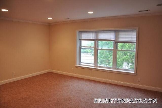 Photo - 168 Newton St Unidad 4