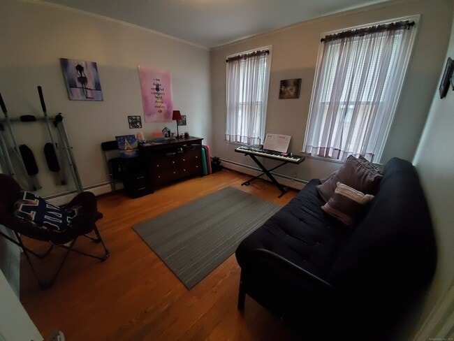 Photo - 211 Fountain St