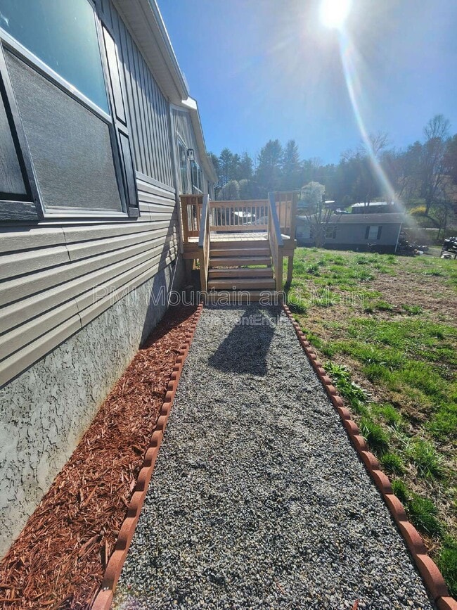 Photo - 102 Indian Camp Branch Rd