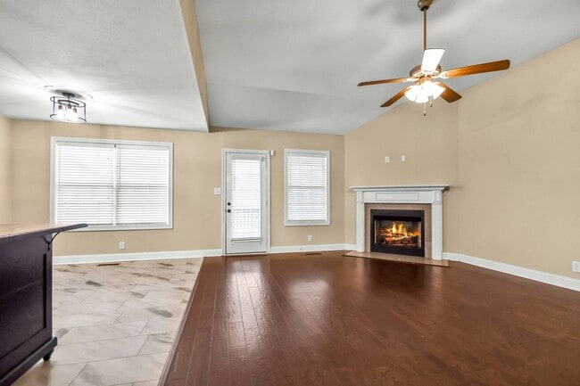 Photo - Pet Friendly Three Bedroom!