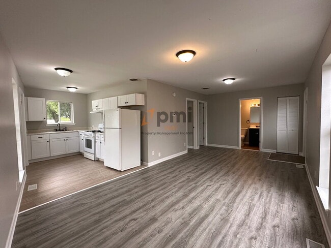 Photo - 12910 S Cline Ave Unit Apt C