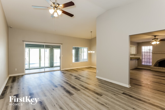 Photo - 10632 N 39th Ave